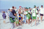 bonkis.de > Fotos > Schlagballwettkampf Langeoog gegen Spiekeroog Sommer 2001